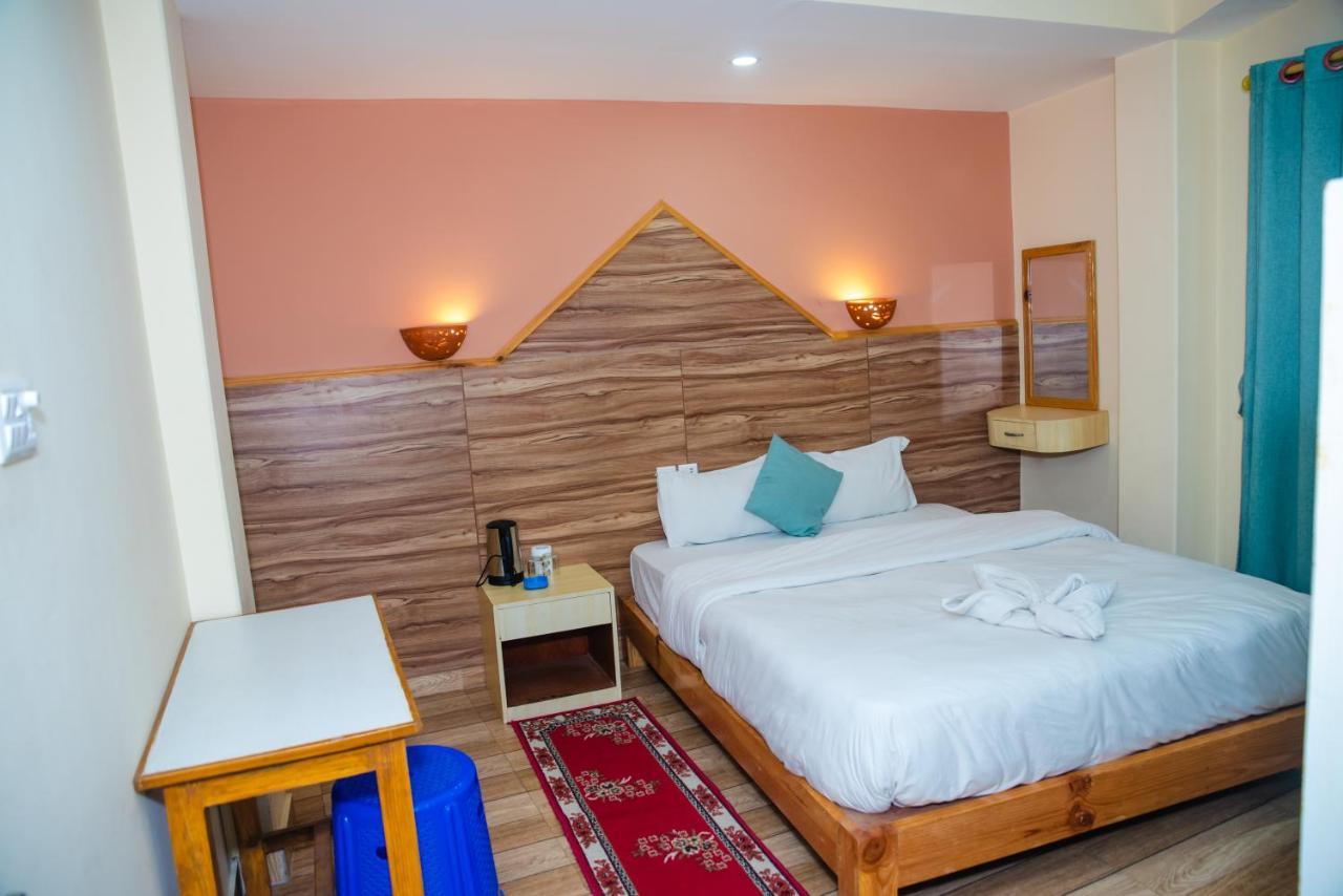 Hotel Olympus Покхара Екстер'єр фото