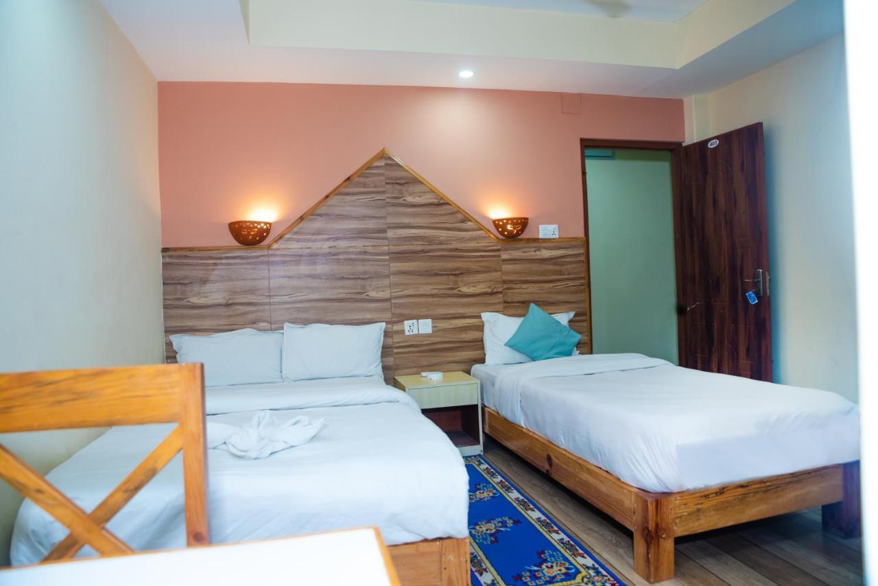 Hotel Olympus Покхара Екстер'єр фото