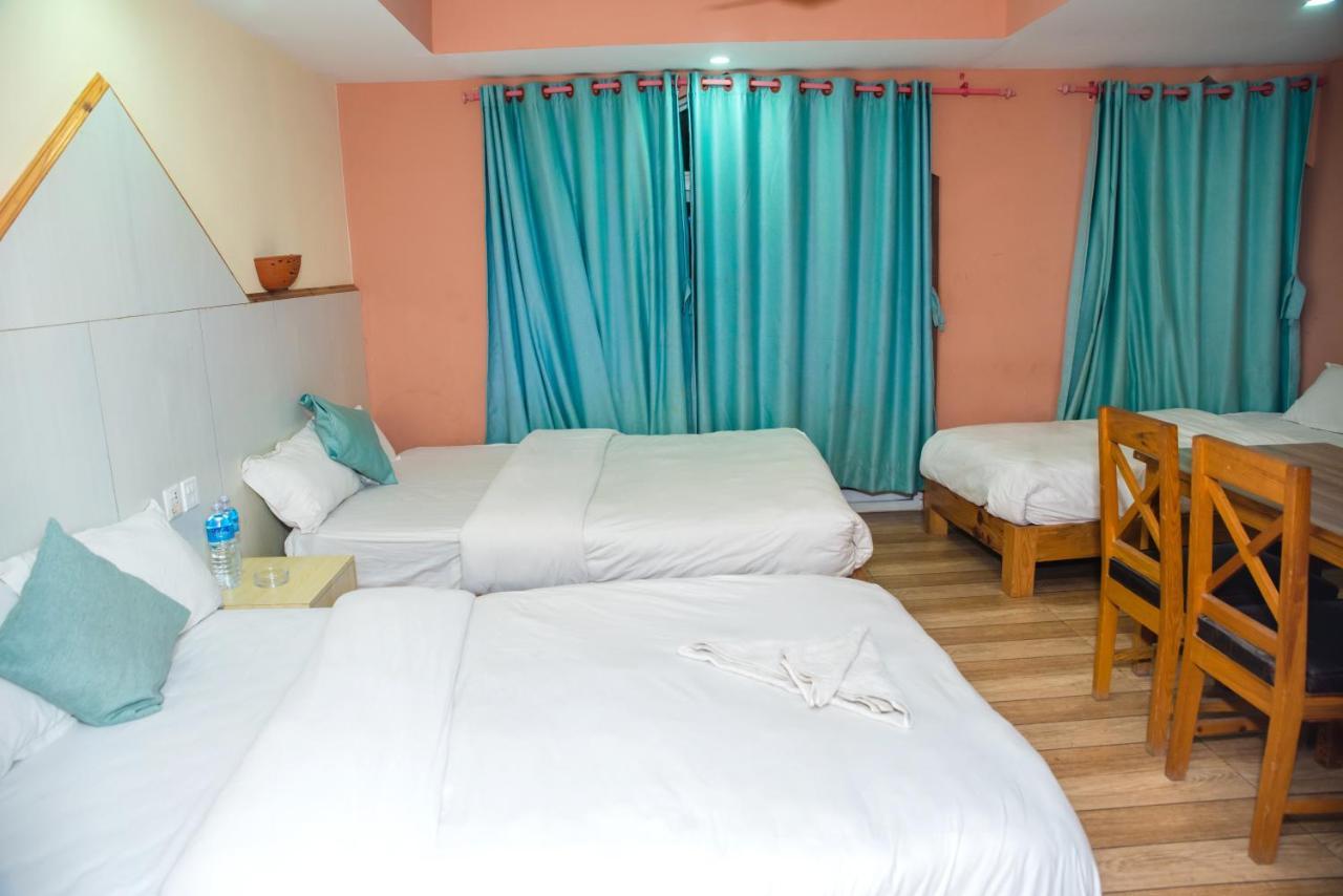 Hotel Olympus Покхара Екстер'єр фото
